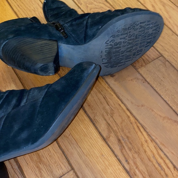 Booties - Picture 4 of 7